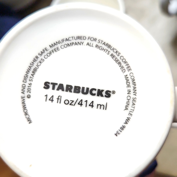 Bundle Lot of STARBUCKS COFFEE 16 & 14 oz Lrg Green Mermaid Logo White Mugs Cups - Picture 4 of 8